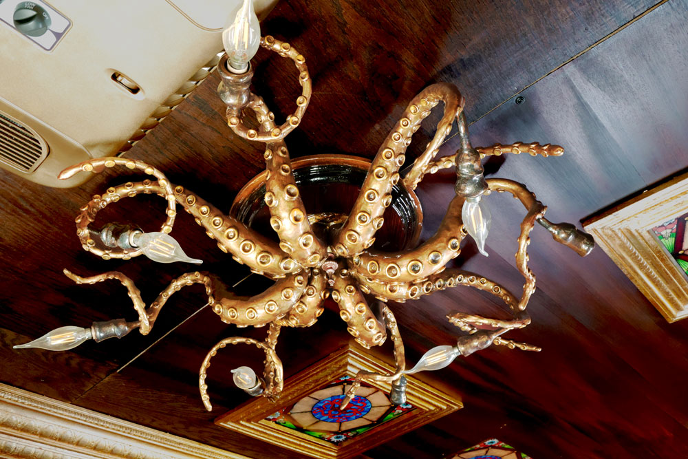 Hallucinator Octopi Sconce